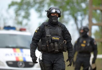 Percheziții la Medgidia într-un dosar de cămătărie și șantaj. Trei persoane vizate de anchetă