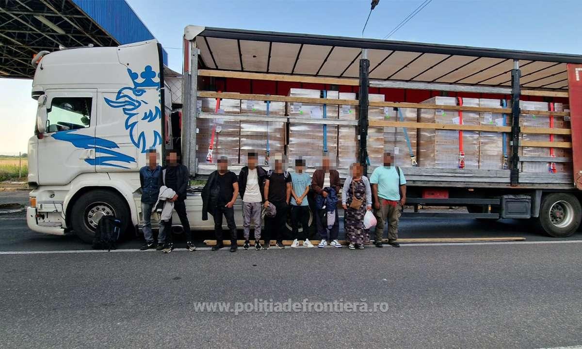 Nouă cetățeni străini, prinși încercând să treacă ilegal frontiera în România