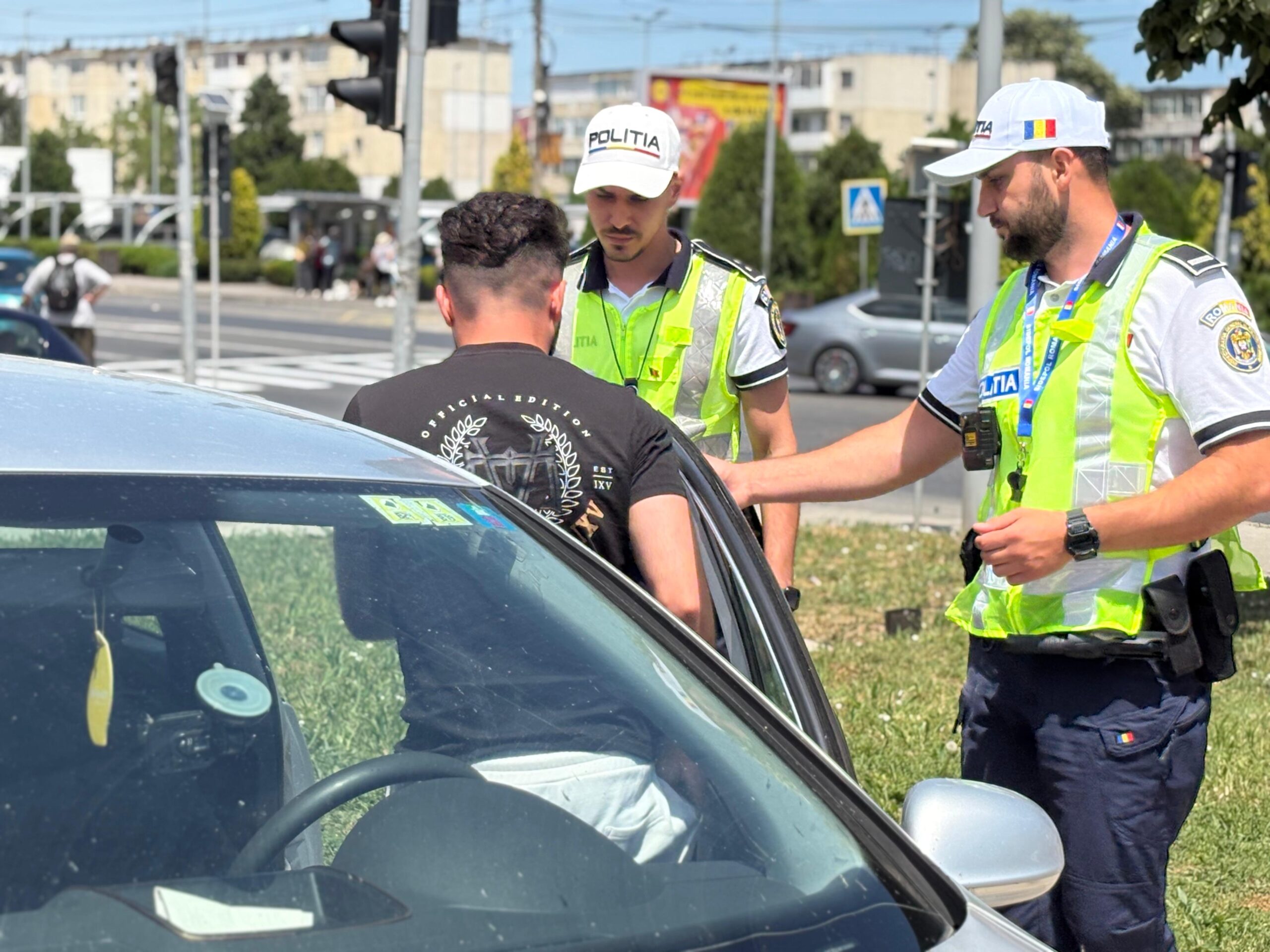 Acţiunea „Blocada” pe străzile din Mangalia! Poliţiştii au dat amenzi