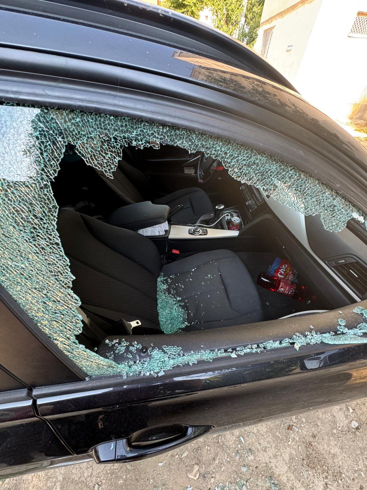 Mașină spartă în zona Tomis Nord: Hoții au lovit pe Aleea Mărgăritarelor