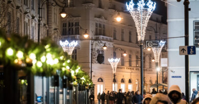 Sibiul aprinde iluminatul de sărbători: 900 de figurine, sute de metri de ghirlande și o surpriză pentru vizitatori