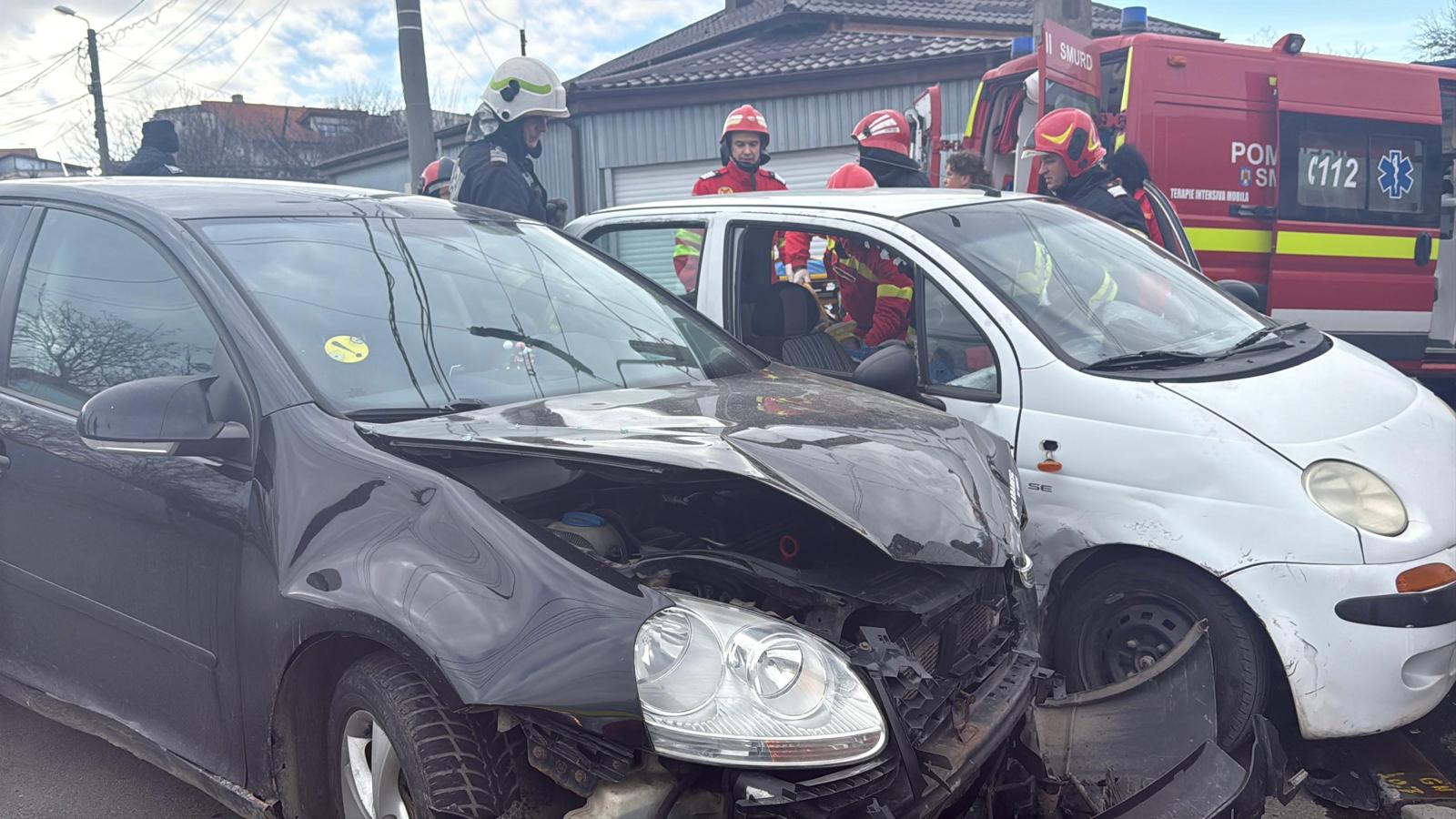 Accident rutier în Tulcea: O femeie de 62 de ani a fost scoasă din mașină de echipajul de descarcerare