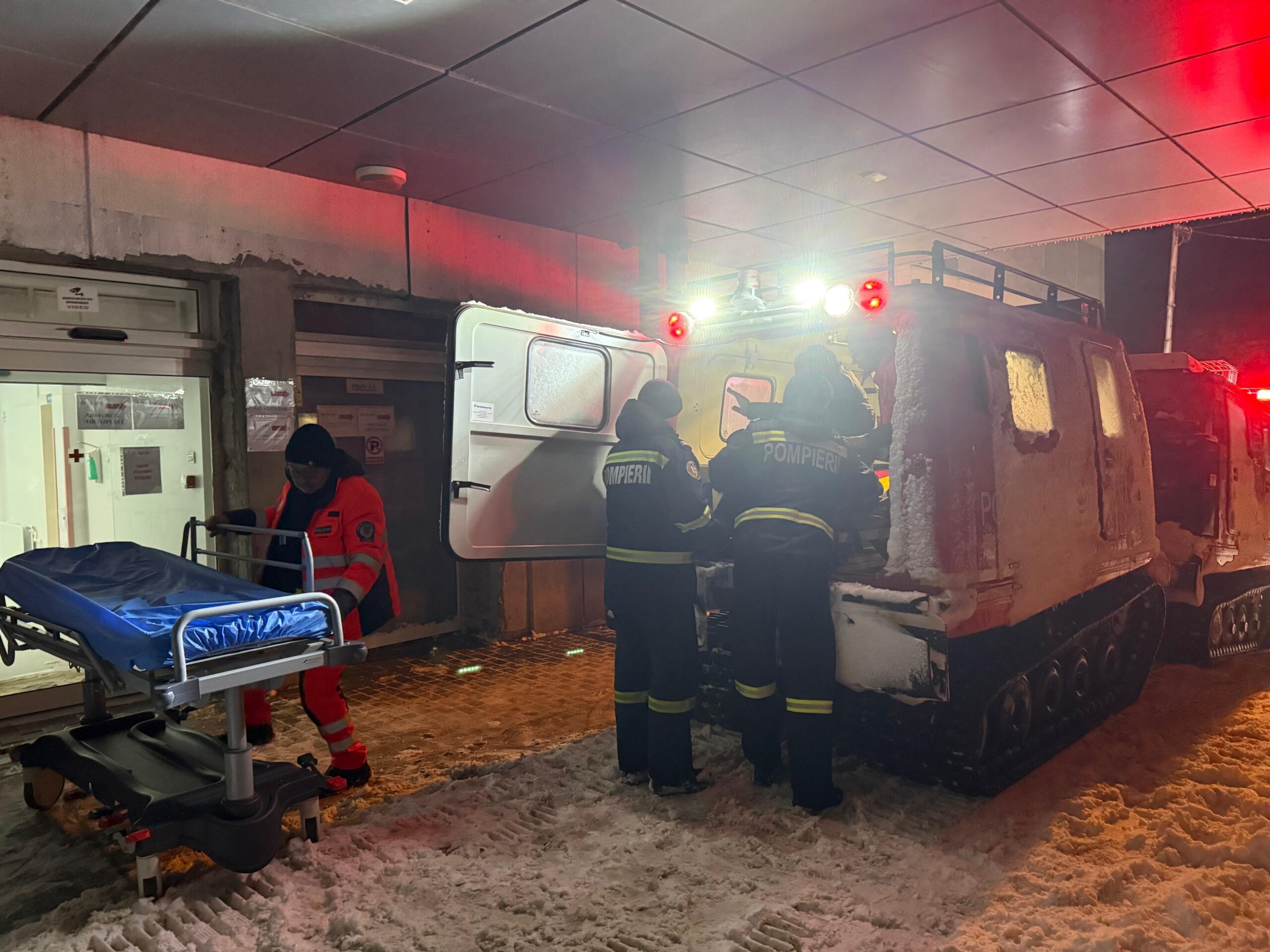 Misiune contracronometru a ISU Tulcea: bărbat în hipotermie, salvat din zăpadă