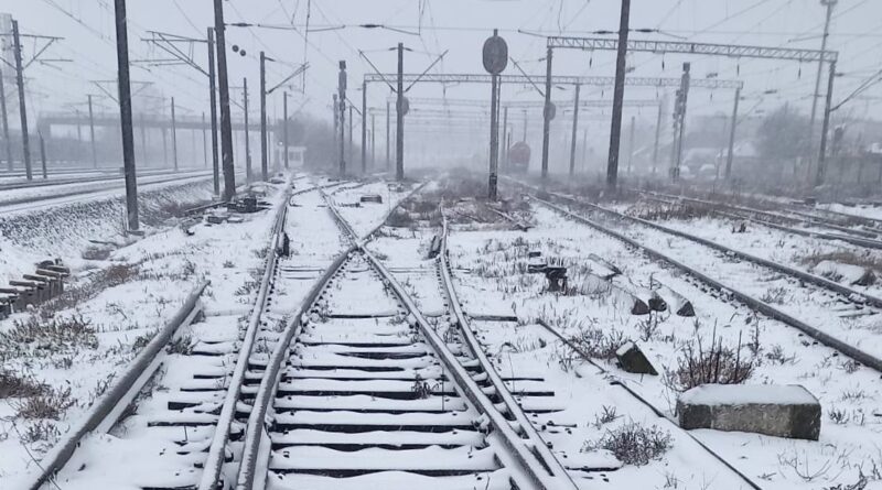Circulația feroviară în Constanța afectată de condițiile meteo: restricții de viteză și trenuri anulate