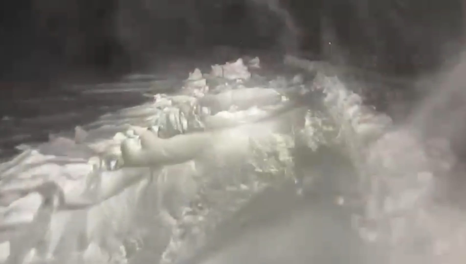 Noapte plină pentru pompierii tulceni: oameni salvați din zăpadă și incendiu lichidat