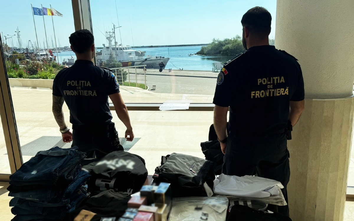 Produse „de firmă”, ridicate de polițiști la Mangalia. Valoarea depășește 100.000 de lei