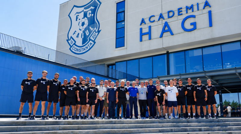 Academia Gheorghe Hagi, inclusă într-un program FIFA de dezvoltare. Experții forului mondial au vizitat baza Farului