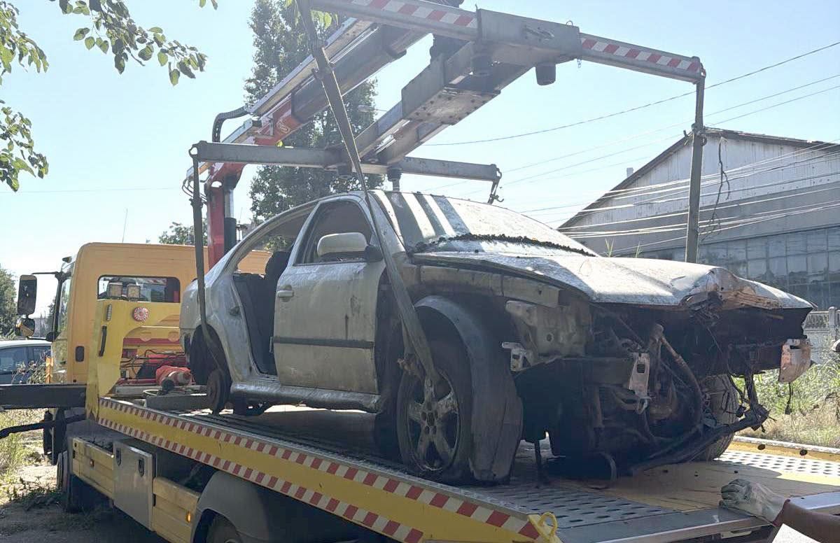 Poliția Locală Constanța a ridicat 37 de mașini abandonate de pe domeniul public. Alte 13 au fost mutate de proprietari