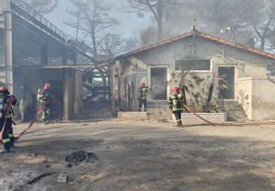 Pompierii români, misiune în Franța. Au salvat un camping amenințat de un incendiu și au evacuat peste 150 de butelii GPL