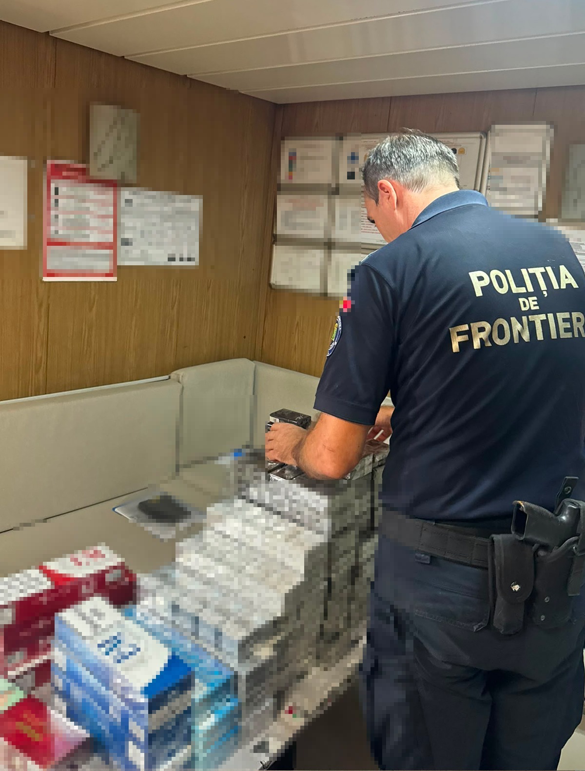 Peste 10.000 de țigarete de contrabandă, descoperite la bordul unei nave în Portul Constanța