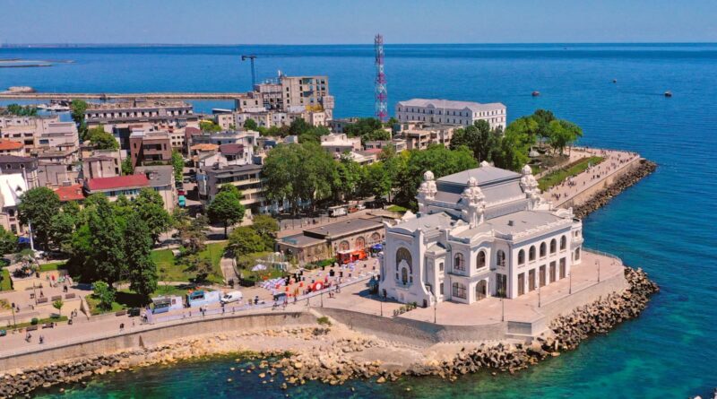 Ziua Marinei Române, sărbătorită la Constanța. Spectacol pe mare, artificii și retragere cu torțe