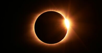 Atenționare de călătorie pentru românii care merg în Valencia. Restricții severe în ziua eclipsei de Soare