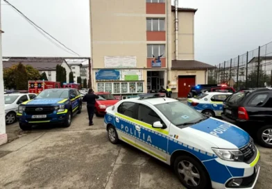 Elevul de 13 ani care a atacat cu un cuțit o profesoară și un coleg, transferat la Psihiatrie Infantilă. Care este starea victimelor